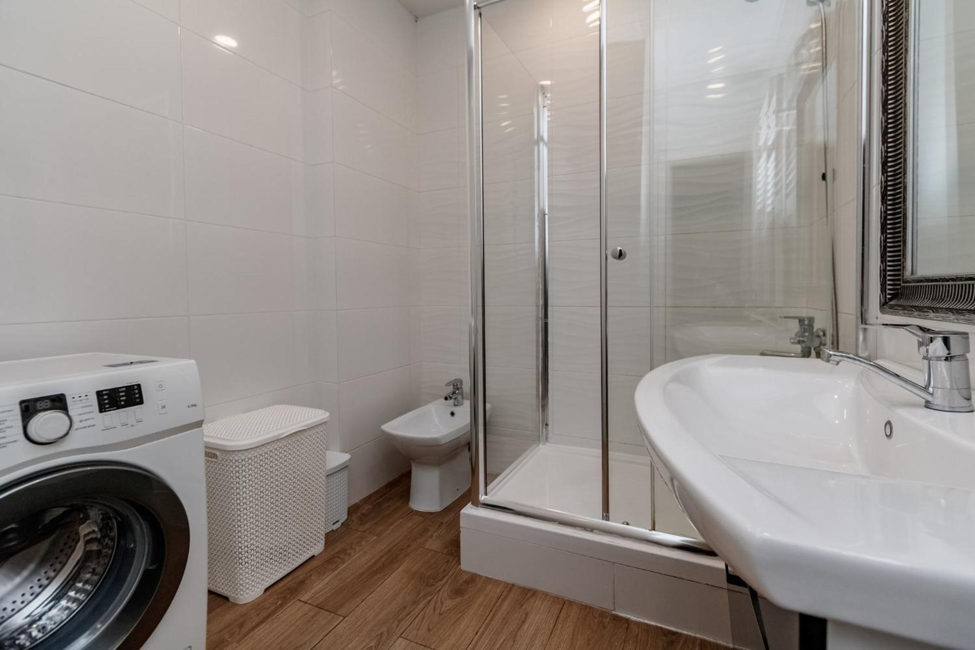 Extra Grand Lev Tolstoi Two Bedrooms Chişinǎu Buitenkant foto